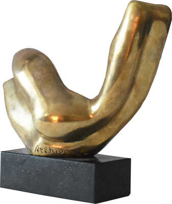 Архипенко Александр Порфирьевич. Модель 1911 г., отливка 1960-1980-е гг.-Бронза; патинирование. На каменном основании-Подпись на основании: «Archipenko 1911»-Размеры: высота - 13,5 см, диаметр основания - 8,5 см